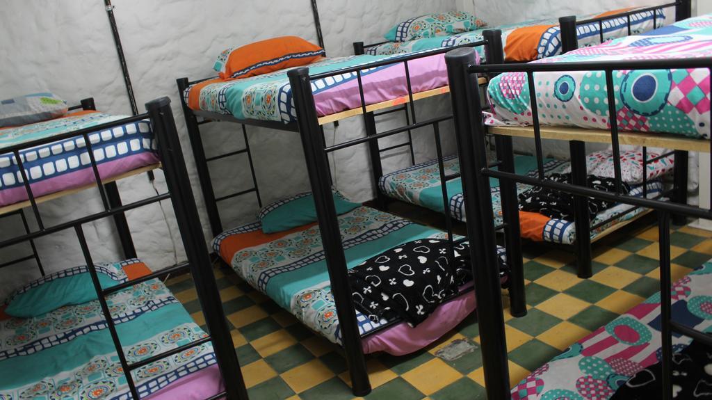 Mila Hostel Medellín Extérieur photo