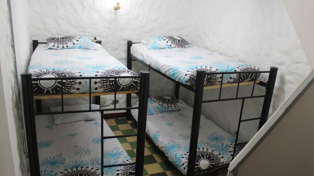 Mila Hostel Medellín Extérieur photo