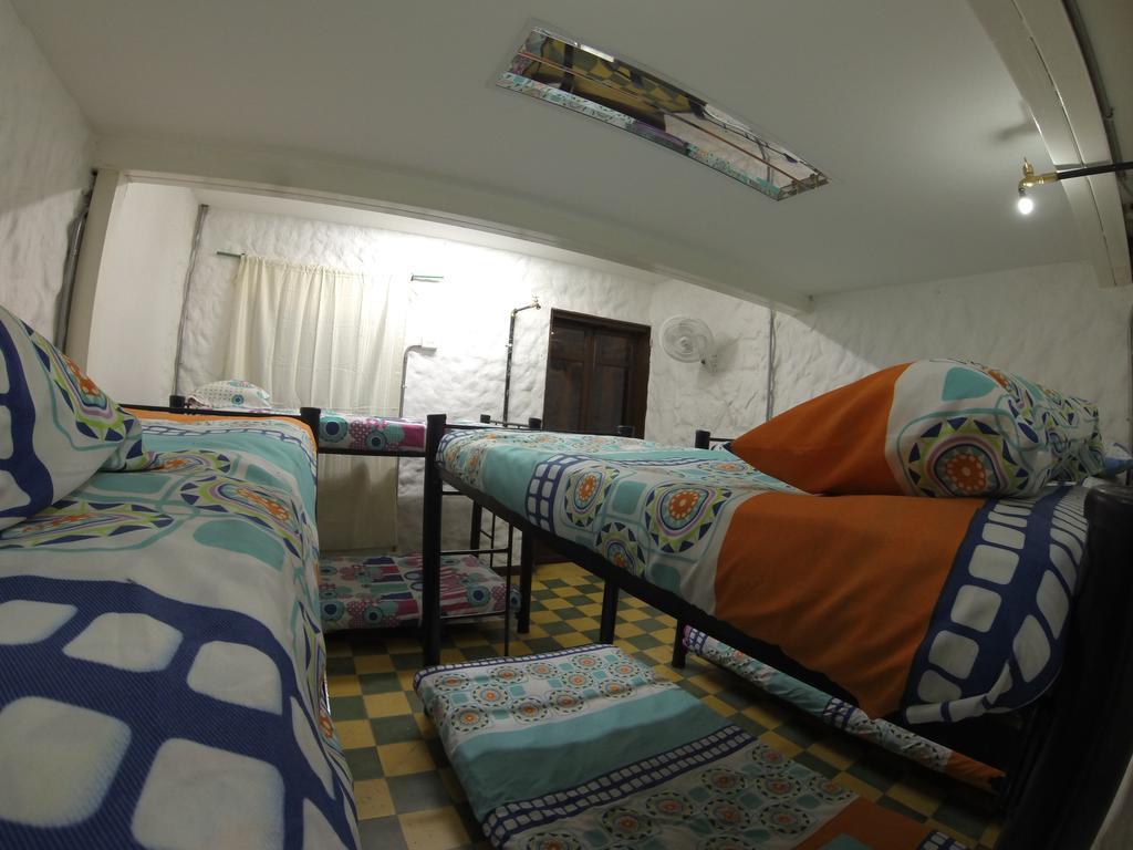 Mila Hostel Medellín Extérieur photo