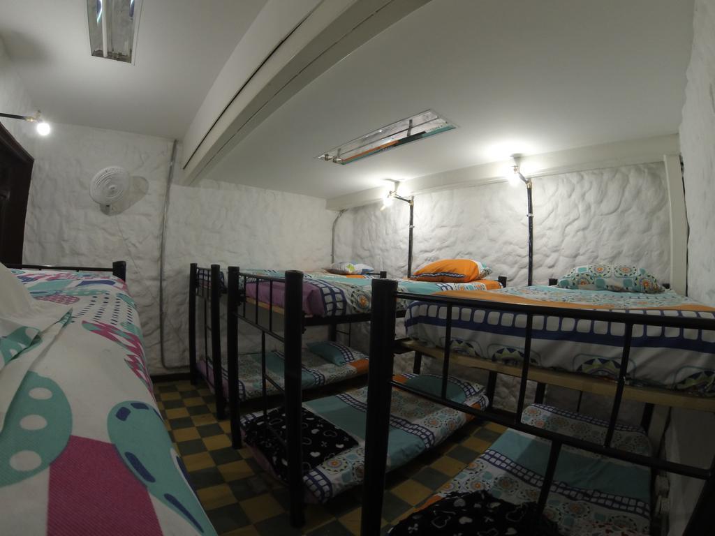 Mila Hostel Medellín Extérieur photo