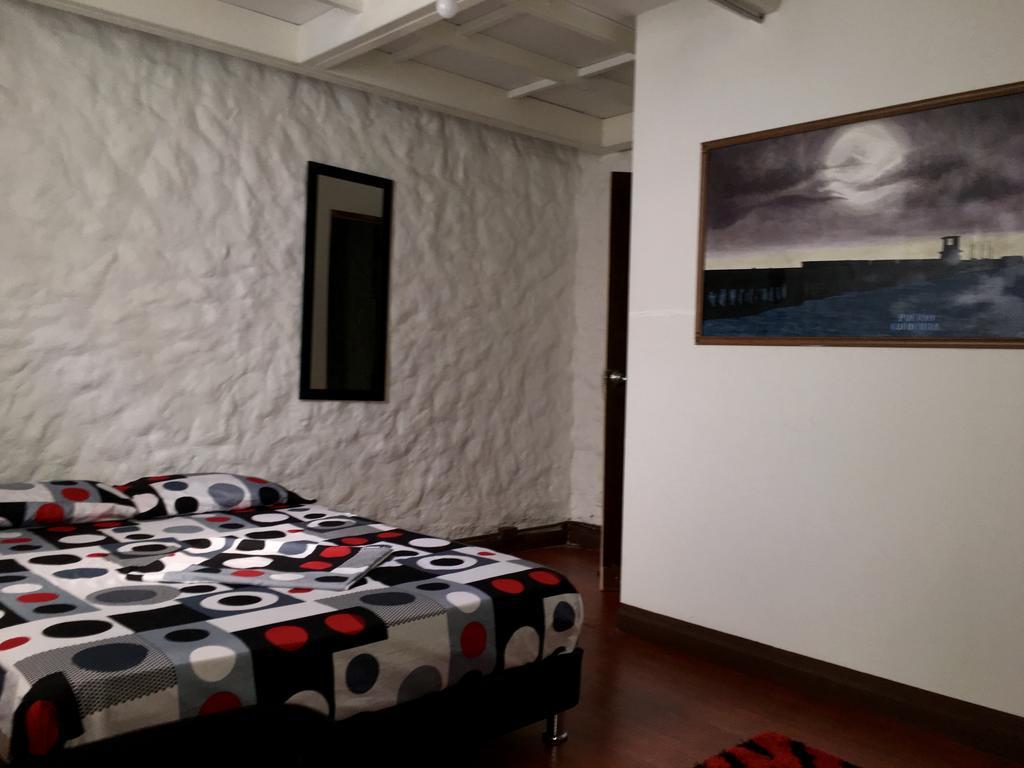 Mila Hostel Medellín Extérieur photo