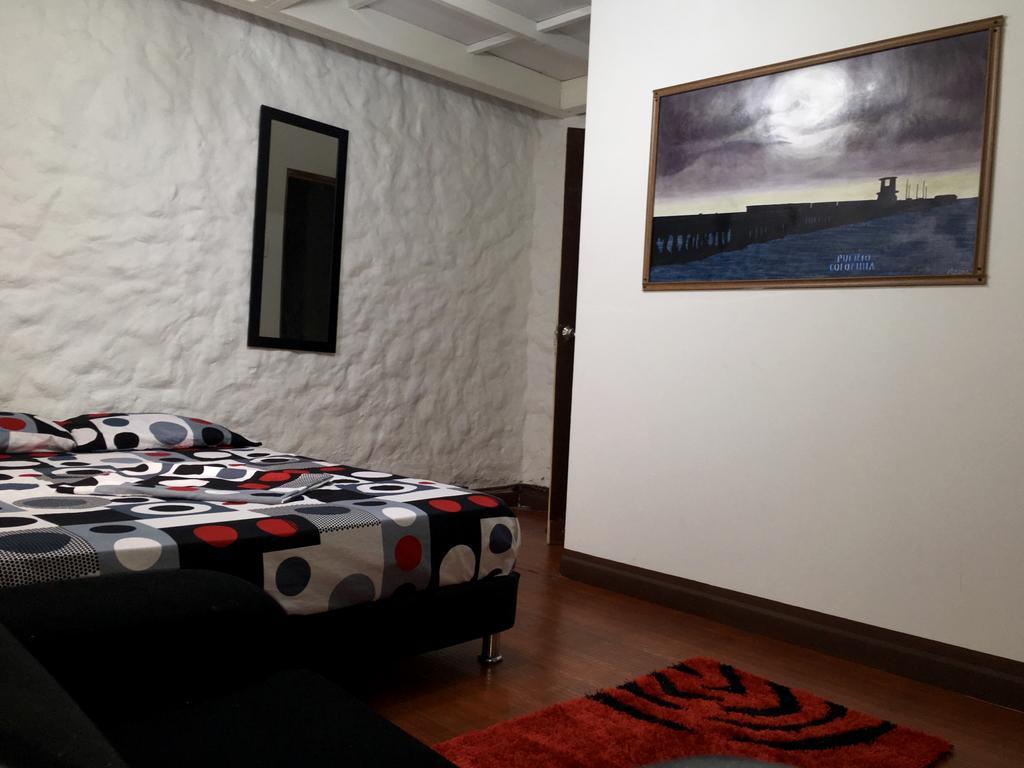 Mila Hostel Medellín Extérieur photo