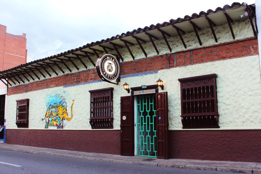 Mila Hostel Medellín Extérieur photo