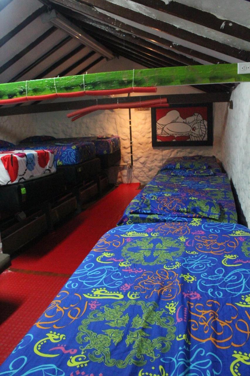 Mila Hostel Medellín Extérieur photo