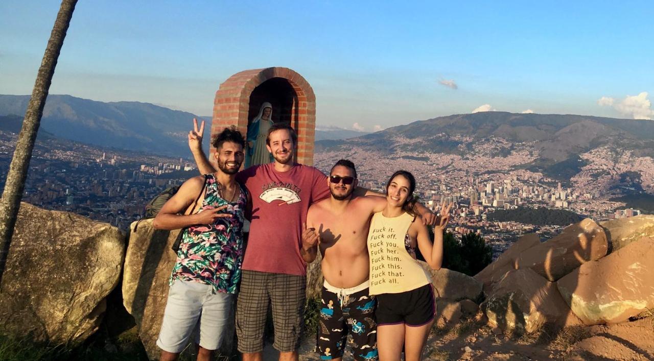 Mila Hostel Medellín Extérieur photo