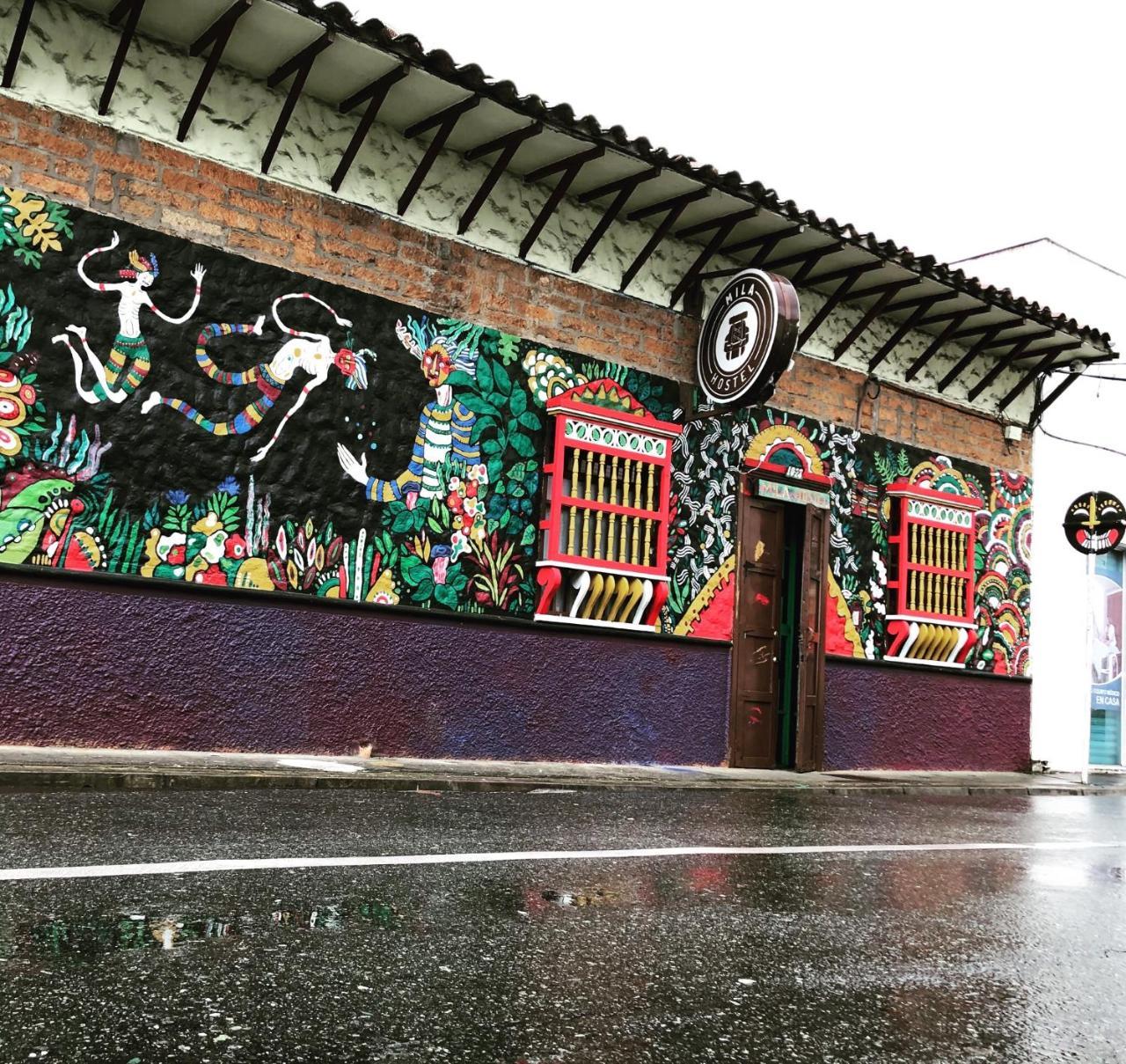 Mila Hostel Medellín Extérieur photo